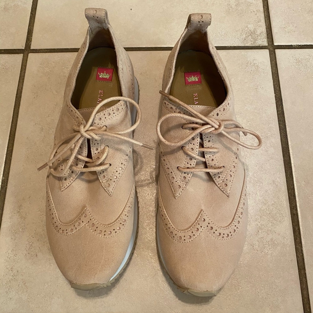 Elaine Turner blush suede shoes Sz 6